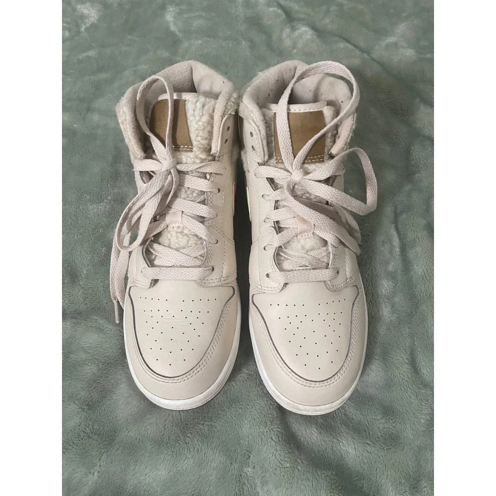 Nike Air Jordan 1 Mid SE 
